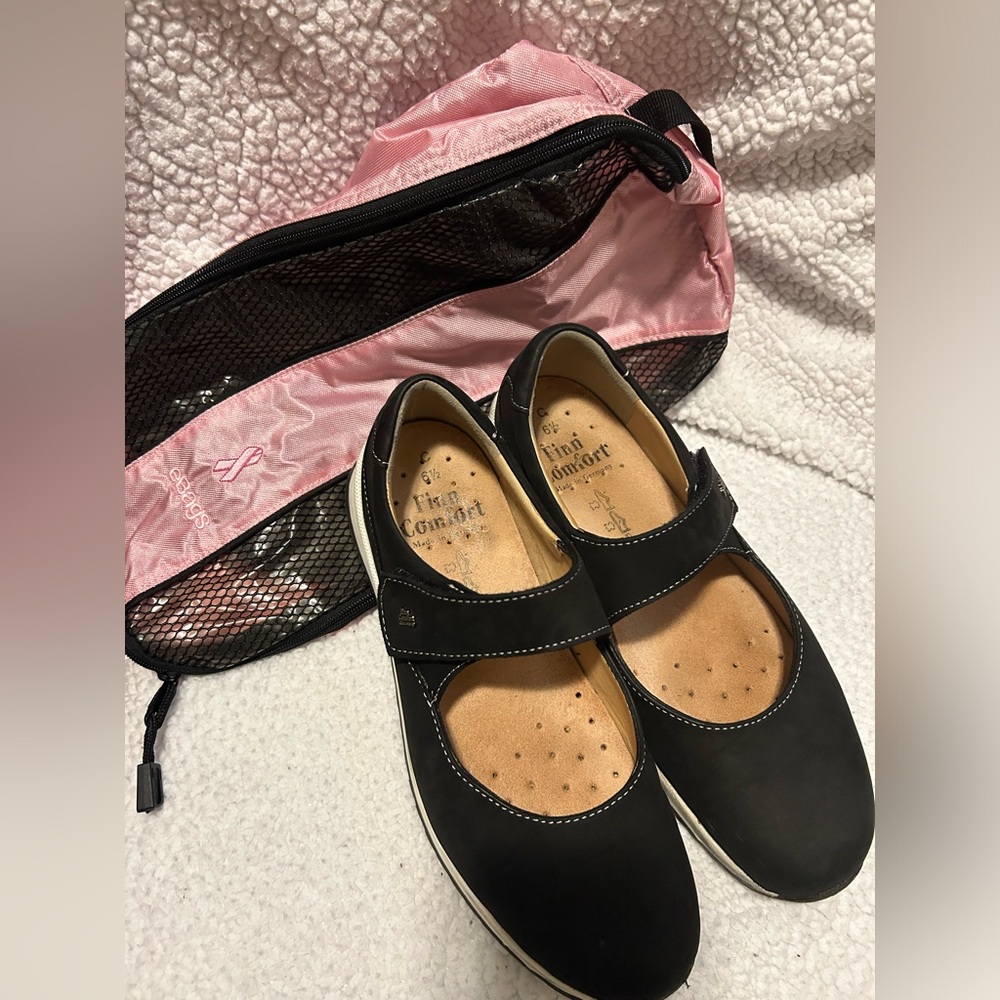 Women NWT Finn Comfort Black Mary Jane Shoes